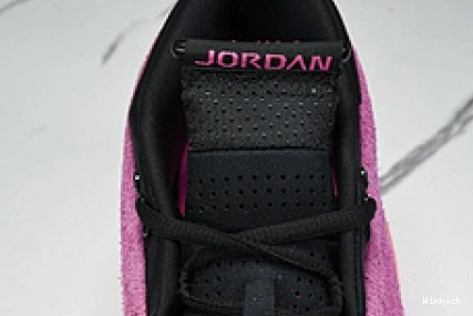 DH4121-600 JORDAN RETRO (W) PINK SHOCKING LOW 14 0919